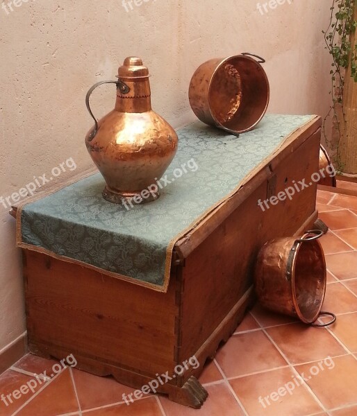 Still Life Rustic Bronze Trunk Free Photos