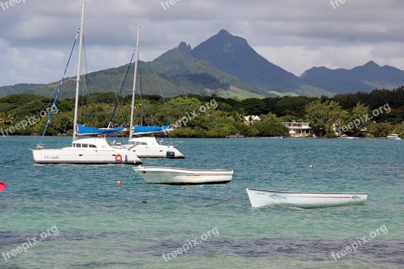 Boats Sea Island Lagoon Free Photos