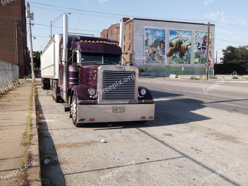 Trailer Mural Downtown North Philadelphia