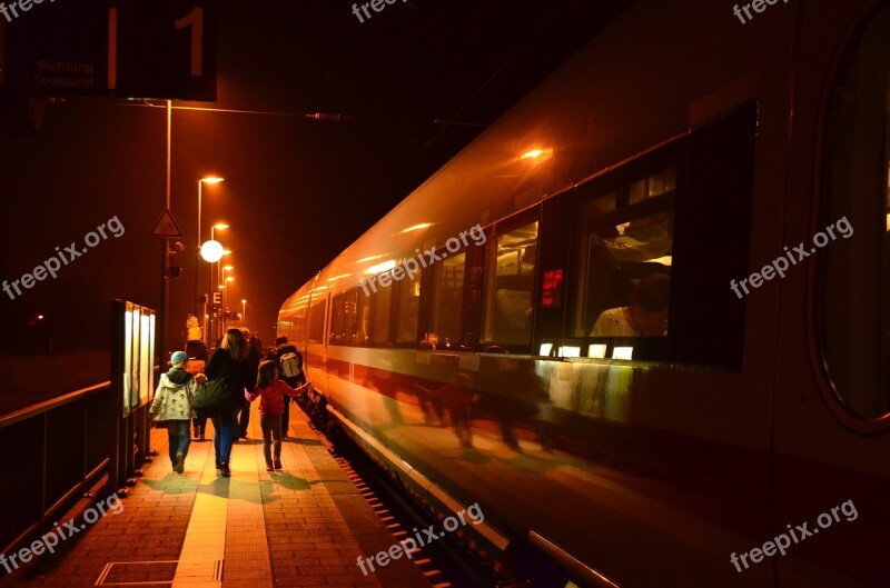 Night Railway Station Lights Lighting Train