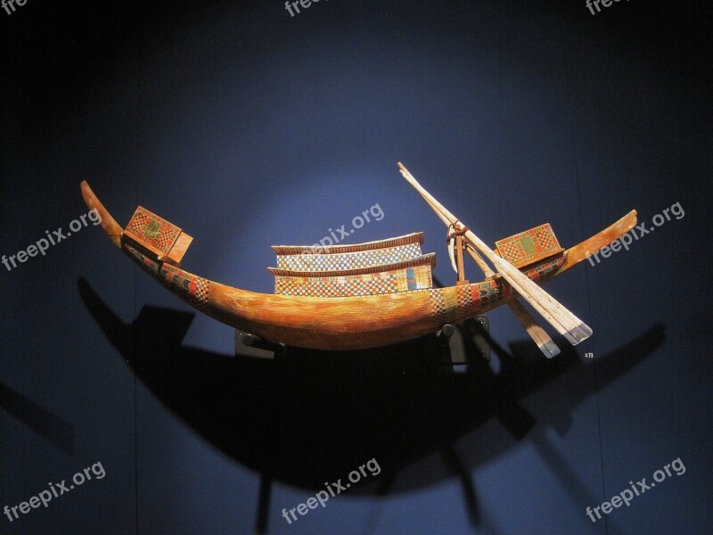 Tutankhamun Egyptian Vessel Display Treasure