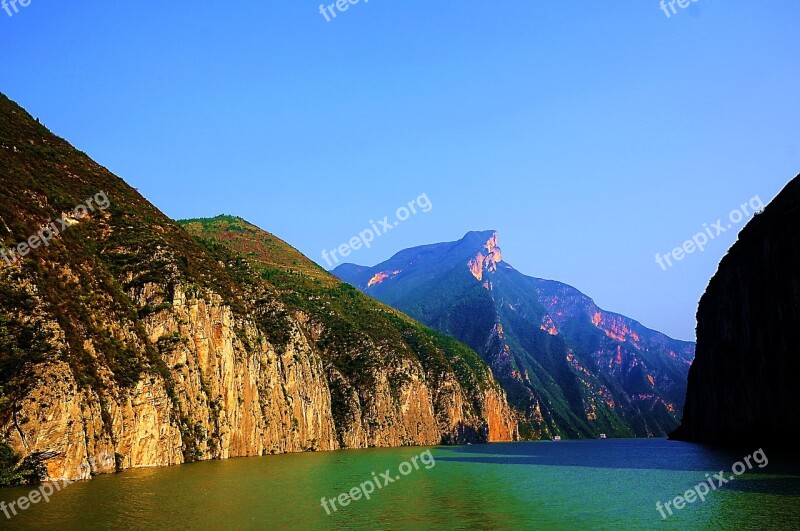 The Three Gorges Landscape China The Yangtze River Small Three Gorges