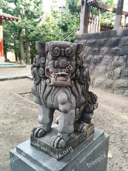 Guardian Dogs Guardian Lion-dog At Shinto Shrine Shrine Japan Free Photos