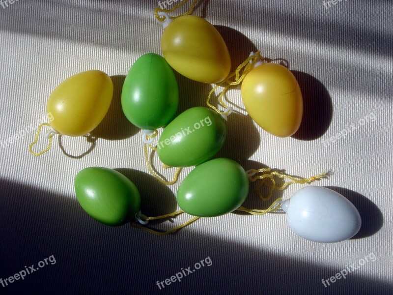 Eggs Decoration Green Yellow Carol