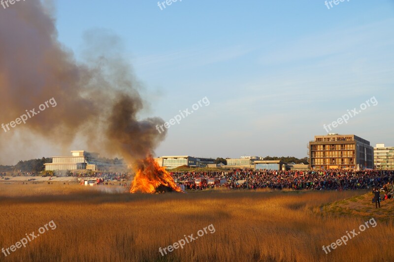 Easter Fire Fire Viewers Saint Peter Ording Easter