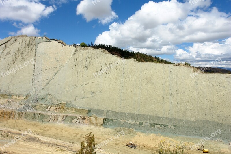 Quarry Sucre Dinosaurs Footprints Cretacico