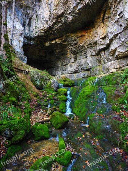 Elsach River Falkensteiner Cave Baden Württemberg Swabian Alb