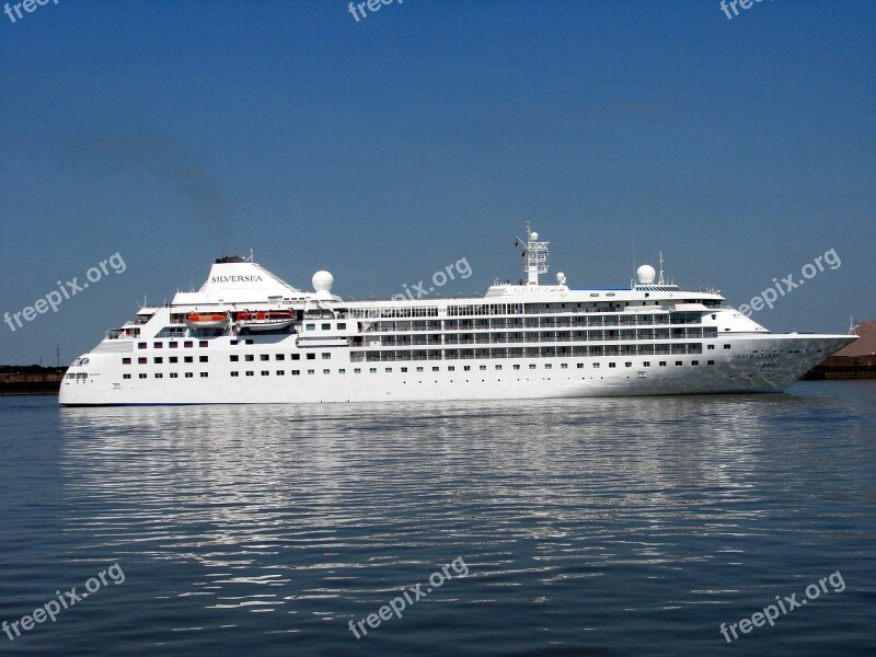 Driving Cruise Ship Elbe Holiday Cruise Silversea Free Photos