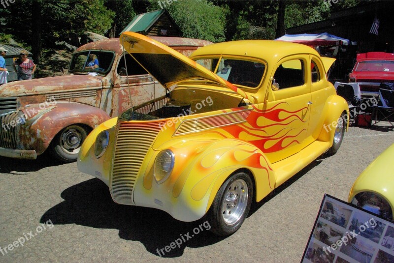 Talahi Car Show Shaver Lake Yellow Car