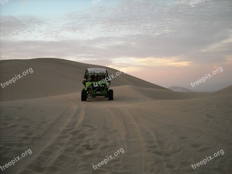 Desert Sandboarding Huacachina Peru Dunes