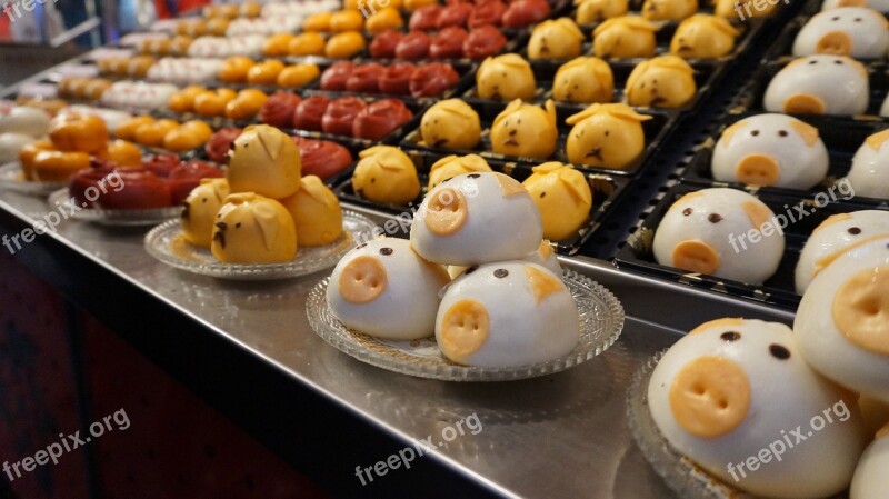 Dessert Animal Figure Gourmet Taste Delicious