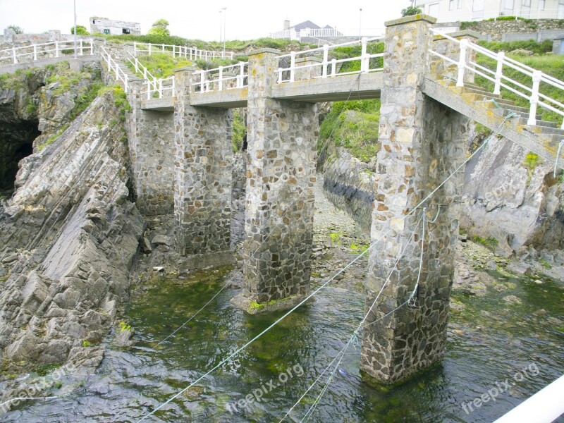 Bridge Walk Tapia Casariego Stones River