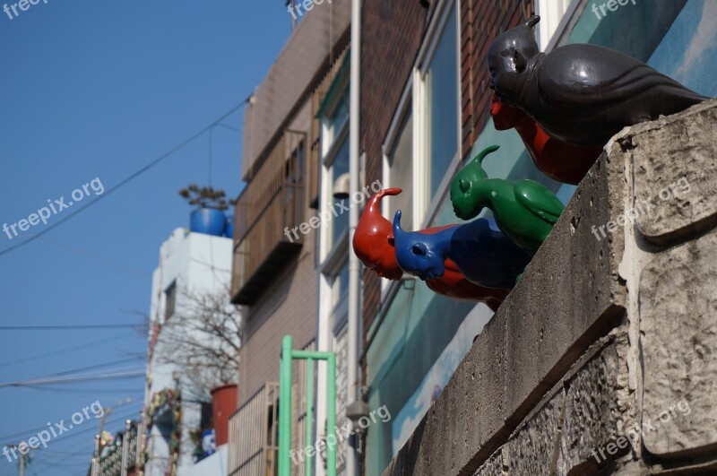 The New Head Man Sculpture Art Gra-dong Busan