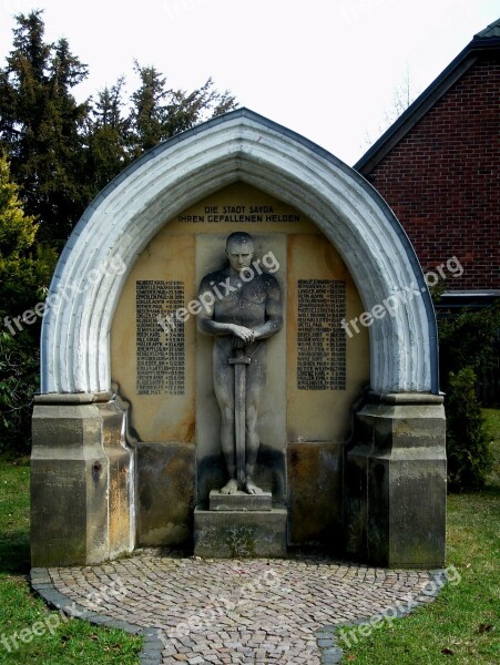 War Memorial Monument Sayda World Wars Memorial