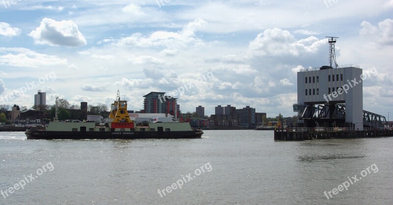 Ferry Woolwich Crossing Terminal Transportation