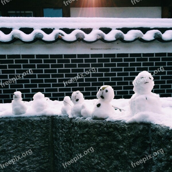 Snowman Snow Hanok Roof Tile Byeokdoldam