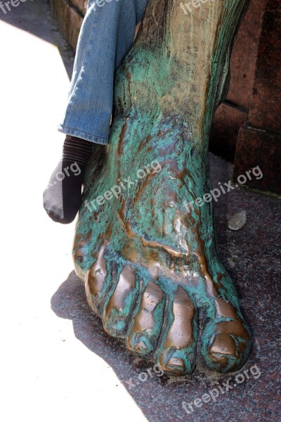 Siegfried Foot Bismarck National Monument Big Star Berlin