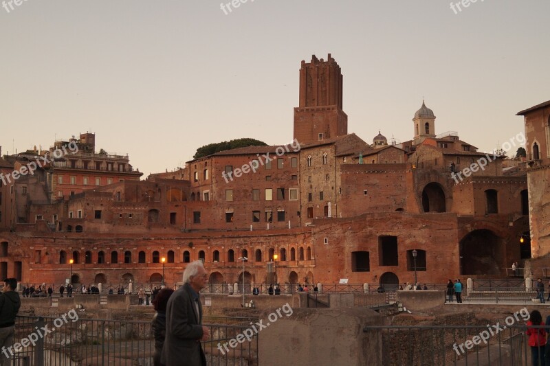 Roman Forum Roman Holiday Tourists In Rome Acient Architecture Free Photos