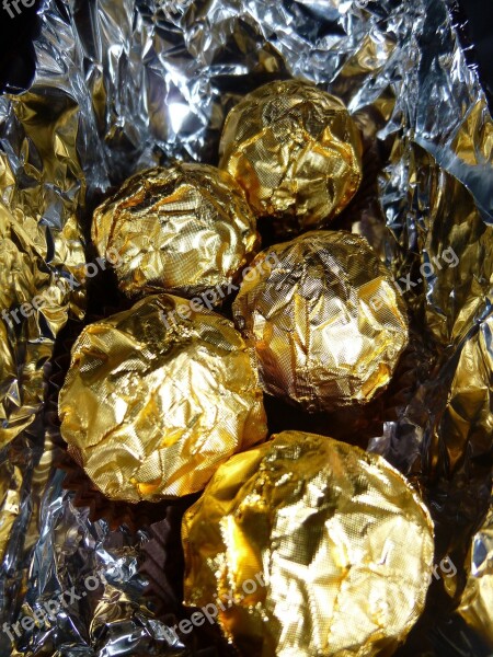 Candy Chocolate Rocher Nibble Gold