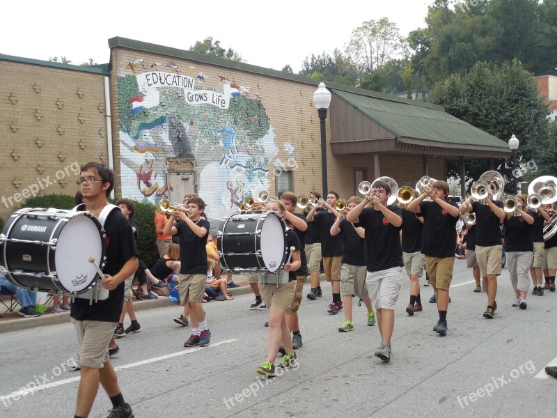 Drums Parade Music Sound Band