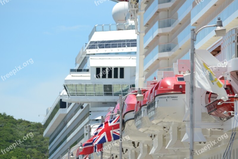 Holiday Ship Dock Destination Coast Dock