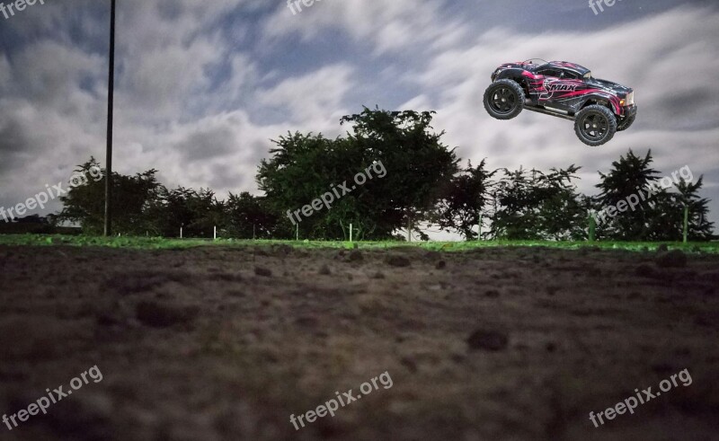 Rc Remote Controlled Vehicle Jumping Monster Truck