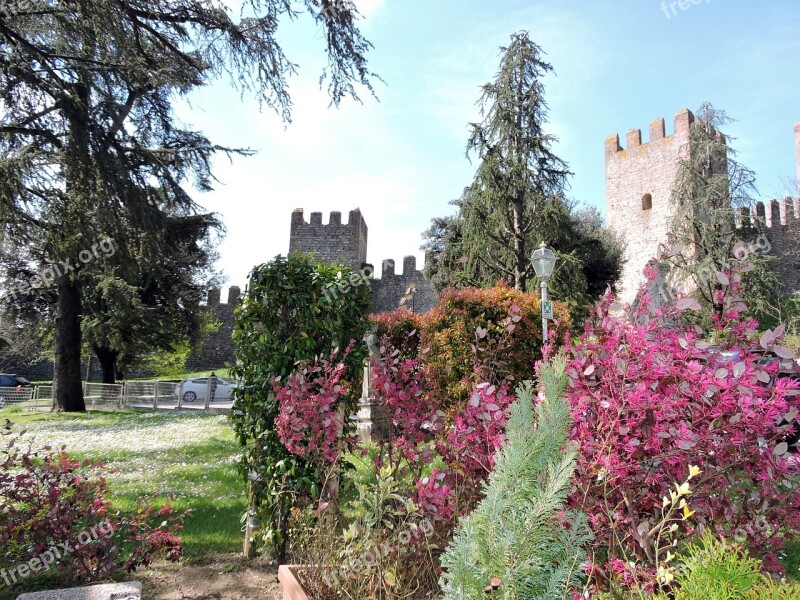 Garden Castle Torre Walls Colors