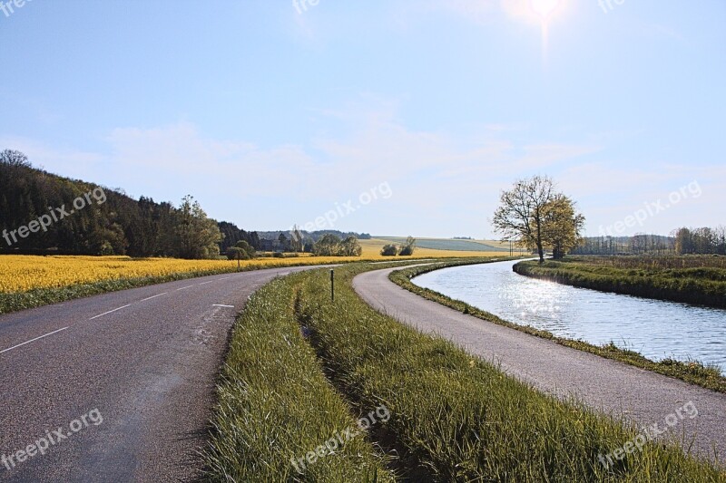 Road Bicycle Path The Nivernais Canal Against The Light Burgundy