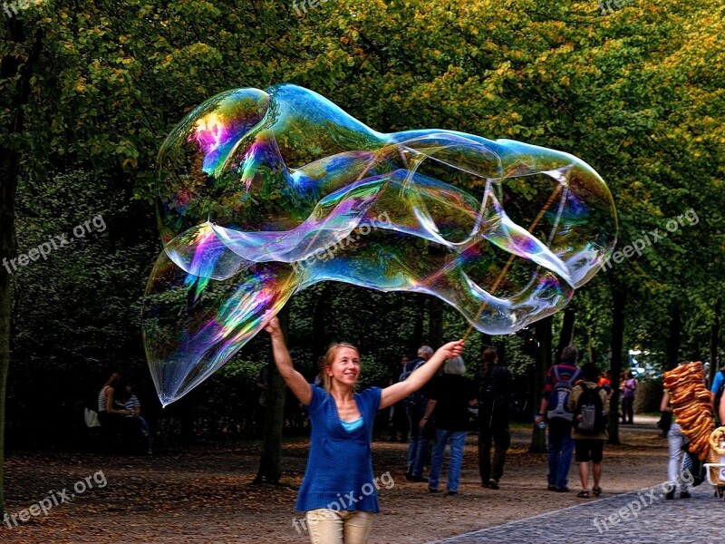 Soap Bubble Giant Bubble Woman Making Soap Bubbles Seifenblasen Berlin Free Photos