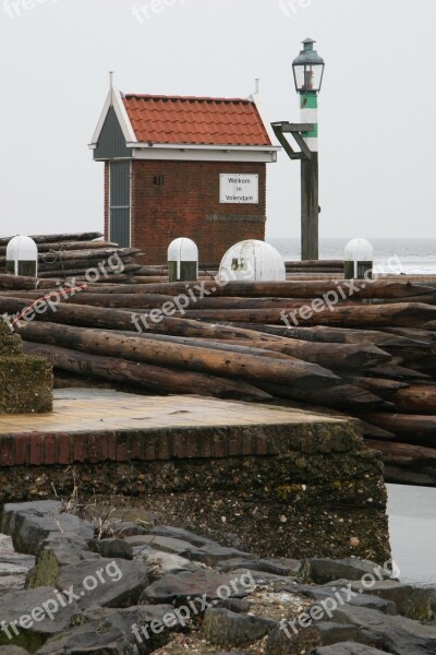 Volendam Water Sea Lamp Post Stones