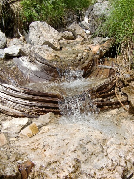 Bach Water Splash Landscape Waters