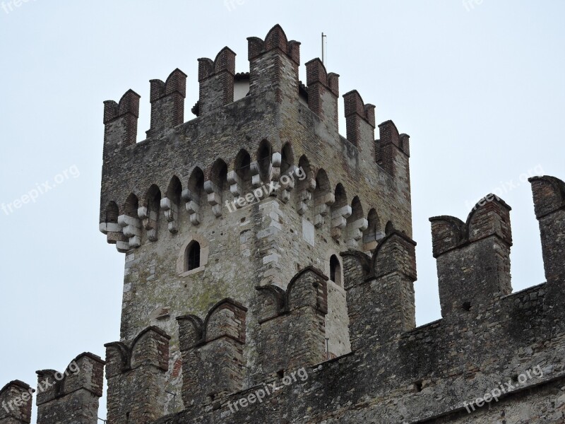 Castle Torre Sirmione Walls Fortification