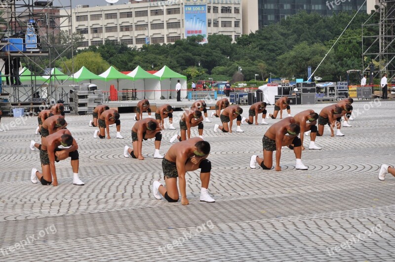 Frogman Soldier Haka Performance Taiwan