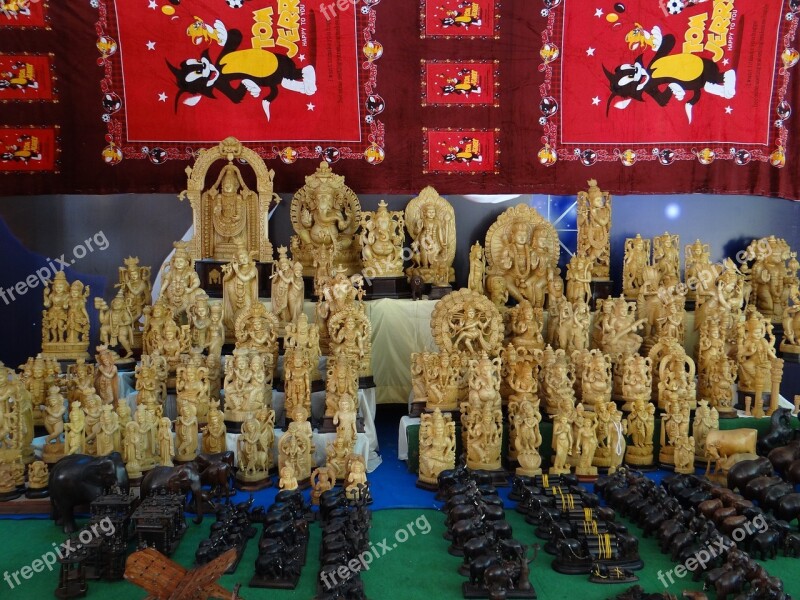 Handicrafts Stall Carved Figures Figurines