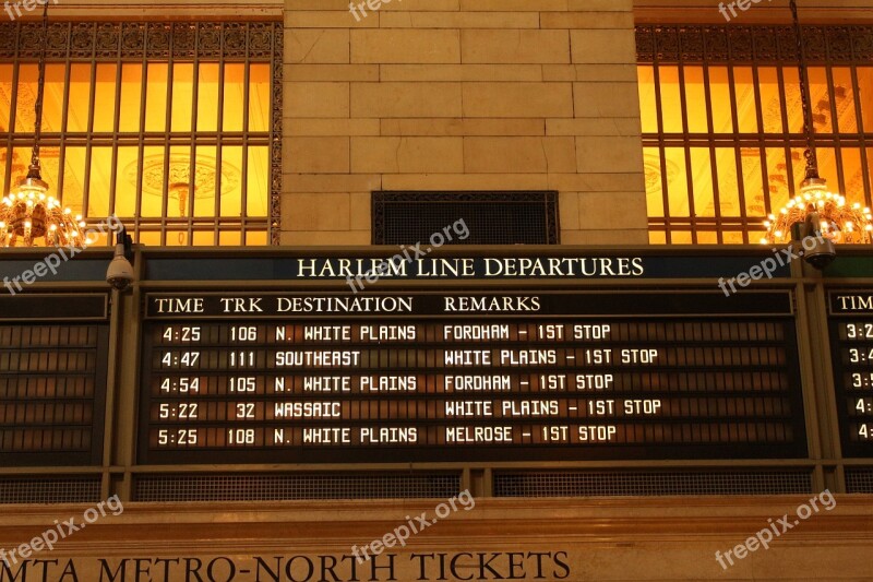 Grand Central Station New York Notice Board Timings