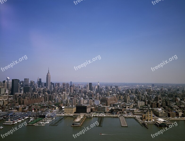 River Docks Manhattan Skyline Port