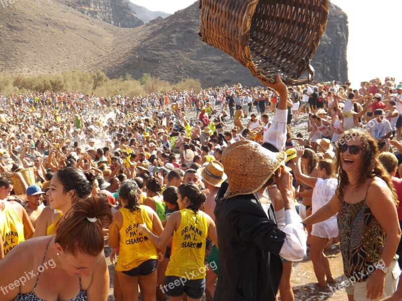 Festivals In The Pond S Nicolas Village Gran Canaria People Party