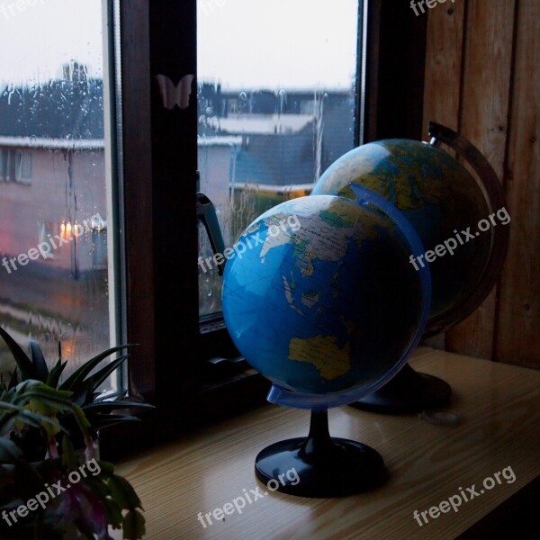 Globe Window Sill Rain Window Room