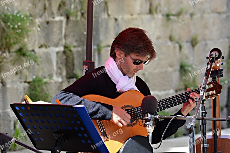 Musician Guitar Street Musicians Concert Artist