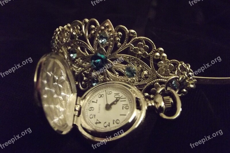 Tiara Clock Time Accessory Crown