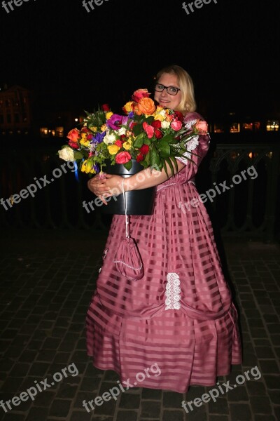 Costume Bouquet Of Flowers Celebration Evening Smile