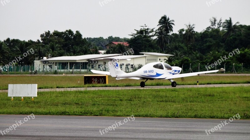 Diamond Da40 Aircraft Airplane Airport