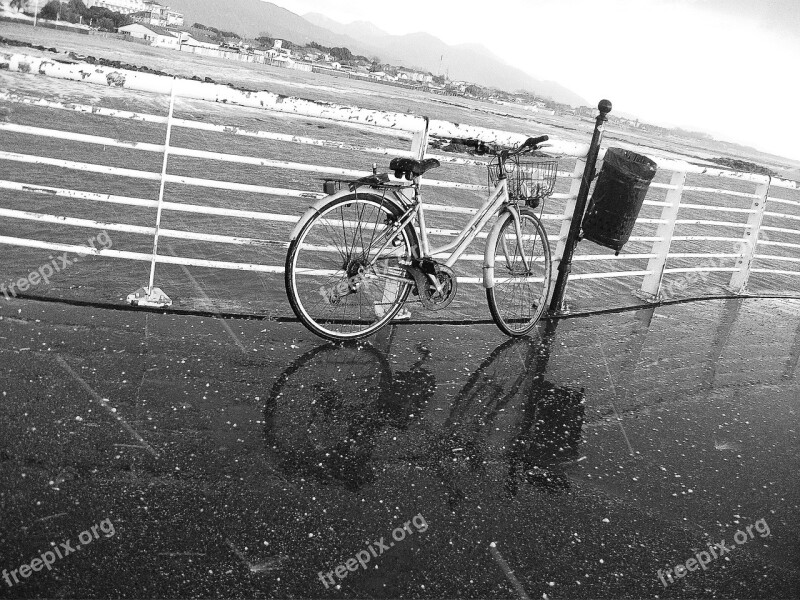 Bike Hail Shadows Jetty Marina Di Massa