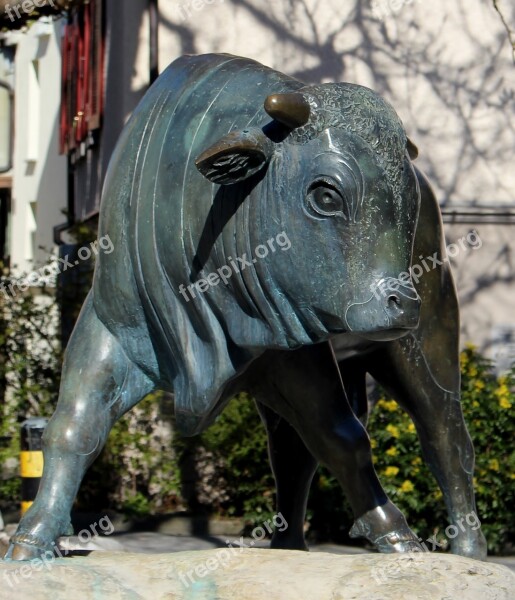 Sculpture Animal Figure Bull Bronze Symbol