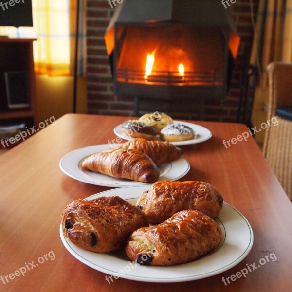 Tasty Breakfast Sandwiches Cosy Fireplace