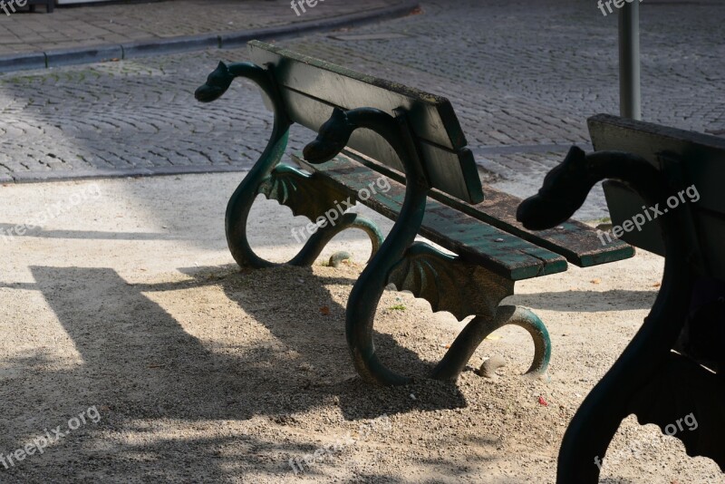 Banking Dragons Shadow Bruges Seat