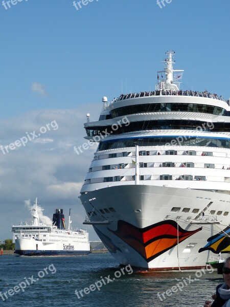 Warnemünde Rostock Mecklenburg Western Pomerania Tourism Port