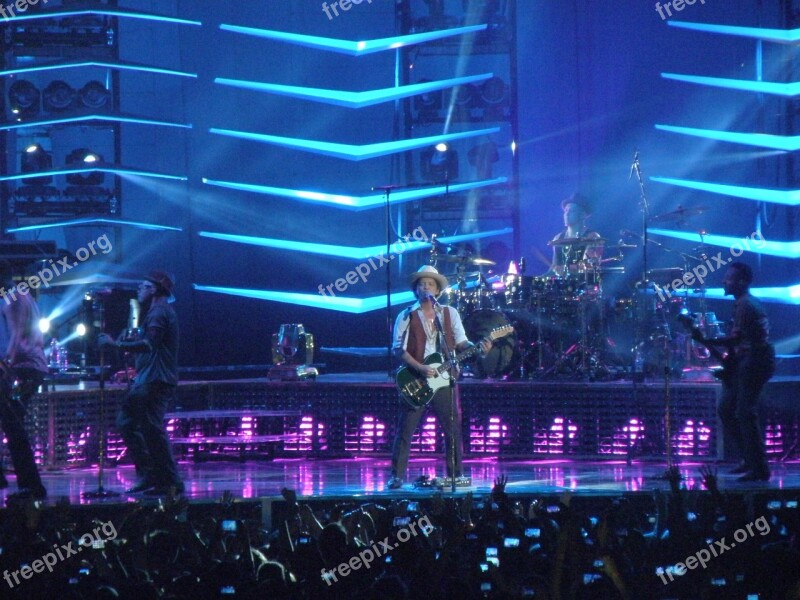 Bruno Mars The Hooligans Singer Concert Group