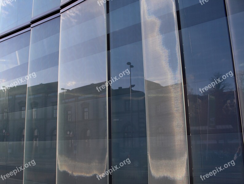 Building Facade Glass Mirroring Structure