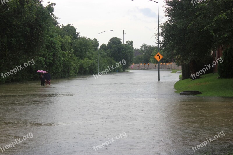 Hurricane Harvey Flood Couple Street Houston